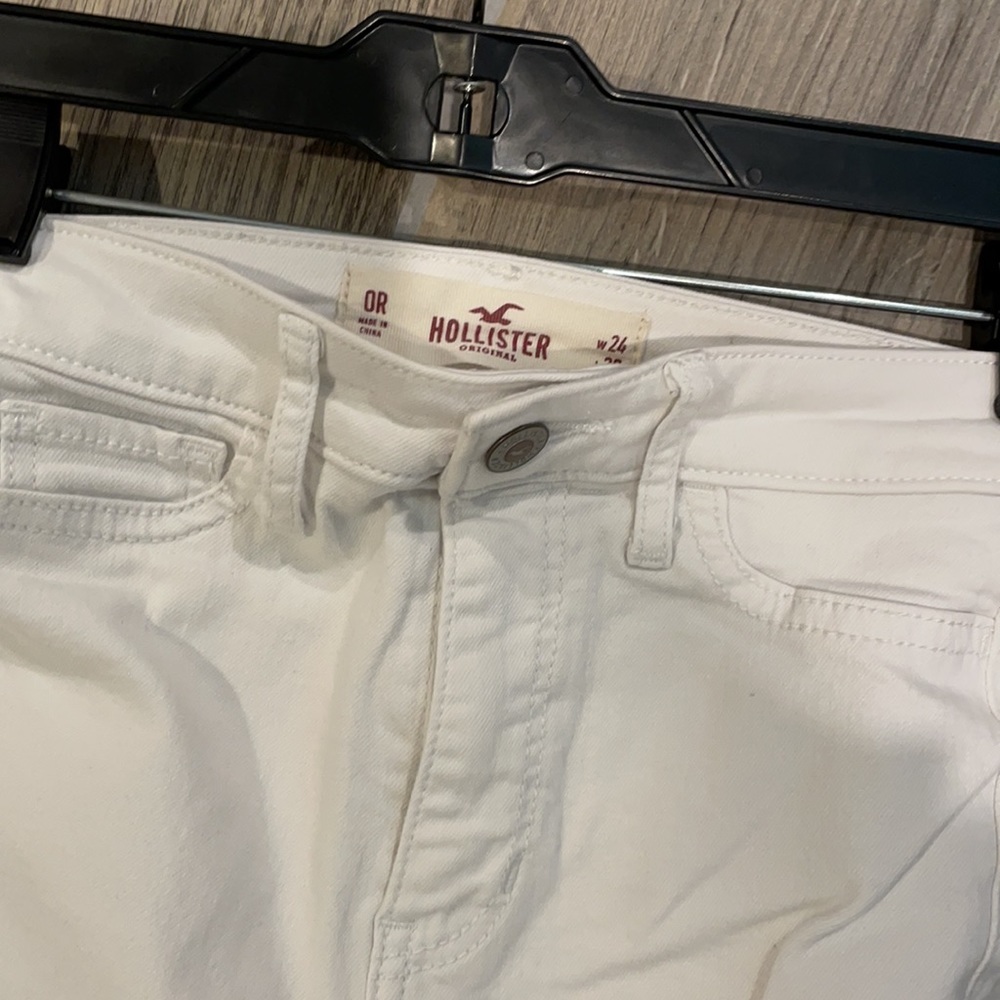 White ripped hollister jeans - Picture 3 of 3